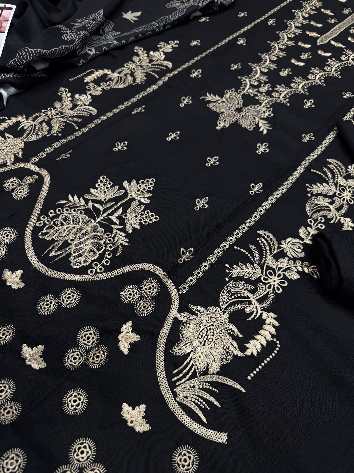 Dhanak 3PC – Heavy Embroidered Collection